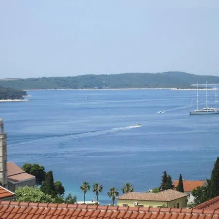 Gostinjska kuća In With Sea View, Terrace, Air Conditioning, Wi-fi Hvar Town