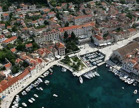 Gostinjska kuća In With Sea View, Terrace, Air Conditioning, Wi-fi Hvar Town
