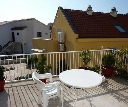 In With Sea View, Terrace, Air Conditioning, Wi-fi Gostinjska kuća