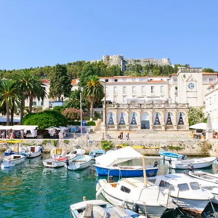 In With Sea View, Terrace, Air Conditioning, Wi-fi * Hvar Town