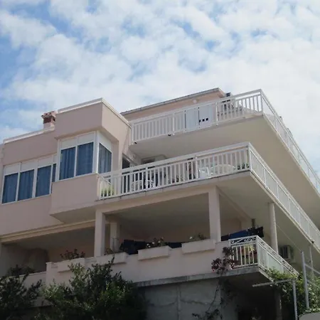Gostinjska kuća In With Sea View, Terrace, Air Conditioning, Wi-fi